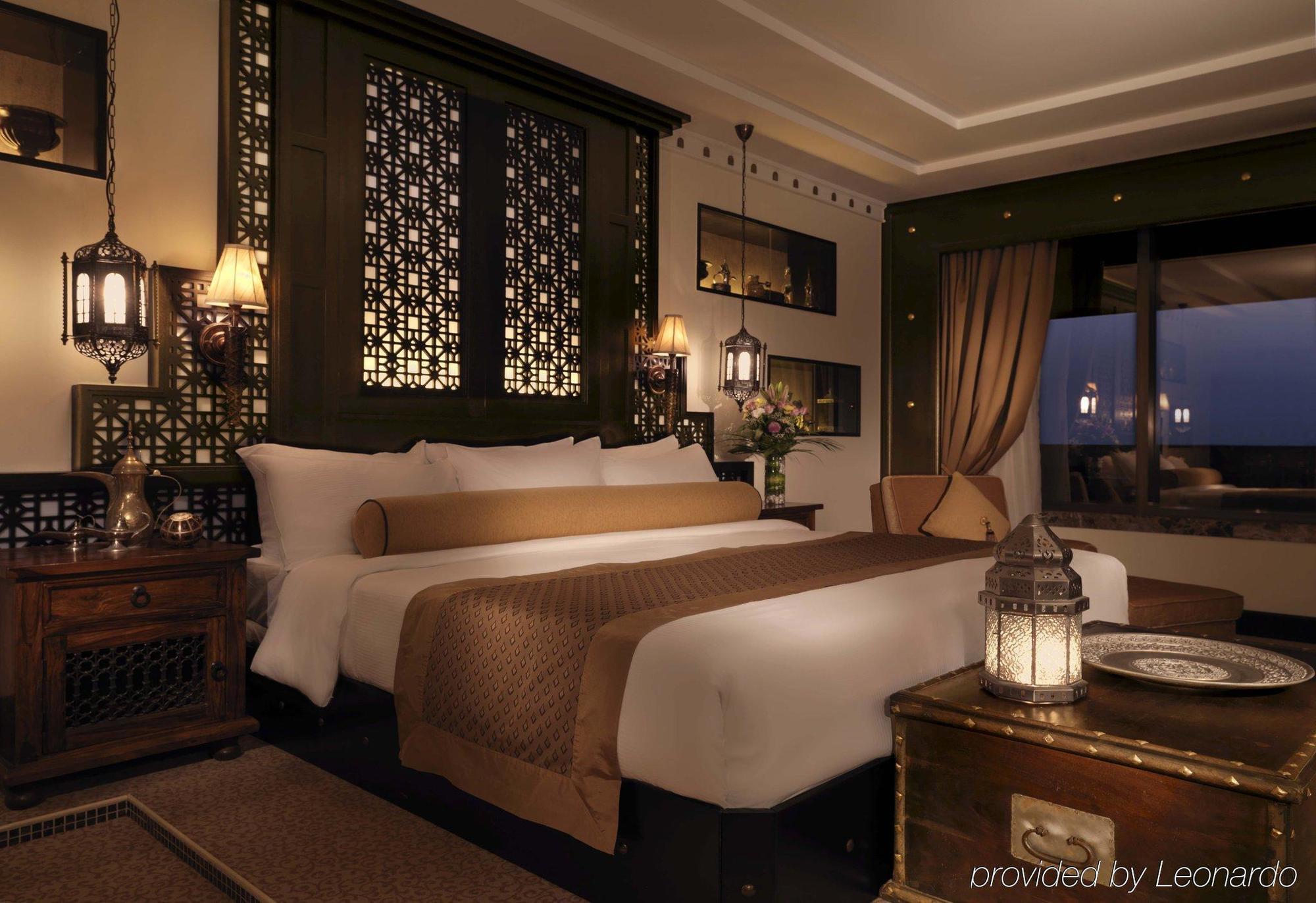 Radisson Blu Resort, Sharjah Ruang foto Deluxe Suite